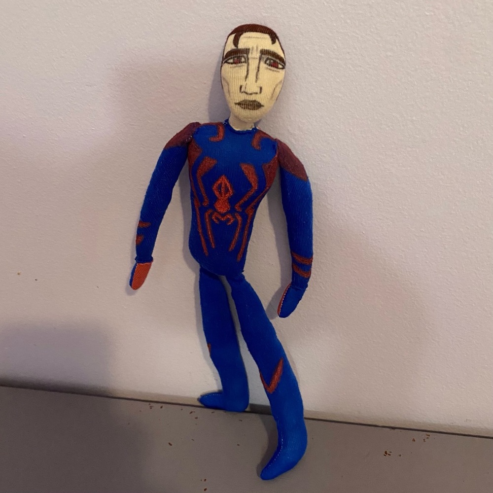🕸️SPIDER-MAN 2099🕸️ 11” Custom PLUSH Miguel O’hara HANDMADE Collectible DOLL - Picture 4 of 13